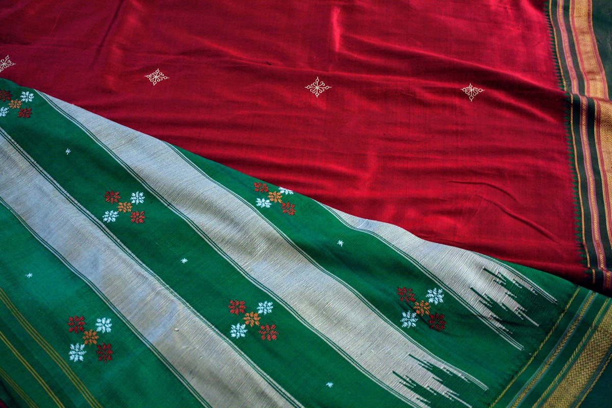 Temple-border Chinnalapatti cotton saree in natural dye tones